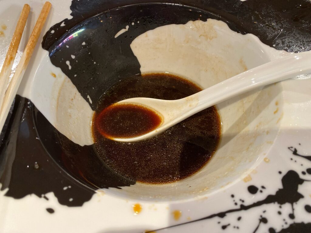 【人類みな麺類系】SUPER MEN(スーパーメン)でSPECIAL CHAR-SIU-PORK#2を食べてきた/黒いスープ