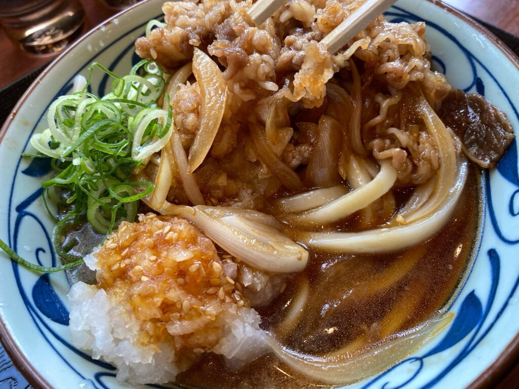 【丸亀製麺】鬼おろし肉ぶっかけうどん レビュー！いつまで･持ち帰り･料金･販売店舗･口コミ